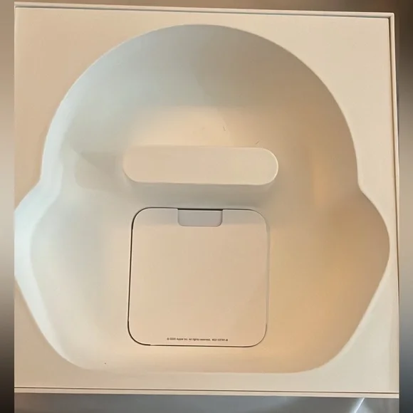 Used (Like New) Apple AirPod Max - Picture 7 of 10